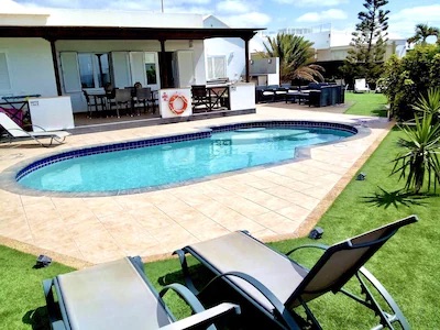 Villa Playa Real 9: 4 bedrooms, with private pool, hot tub & sea views