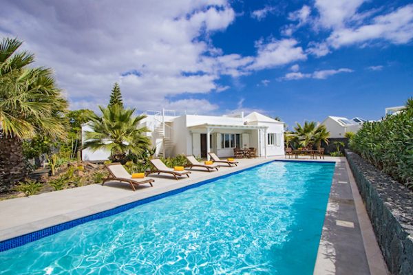 Villa Playa Real 13: 3 bedrooms, with private pool & sea views